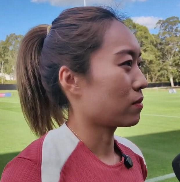 世界杯客户端安装说明-唐佳丽：杯赛都是要慢慢适应，第一场比赛总是最难踢的